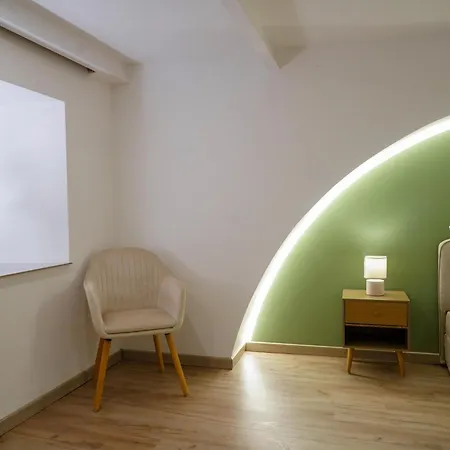 R-home Crispi Apartmán