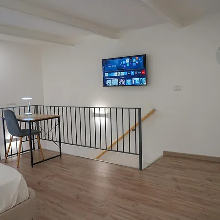 R-home Crispi Apartmán Katánie